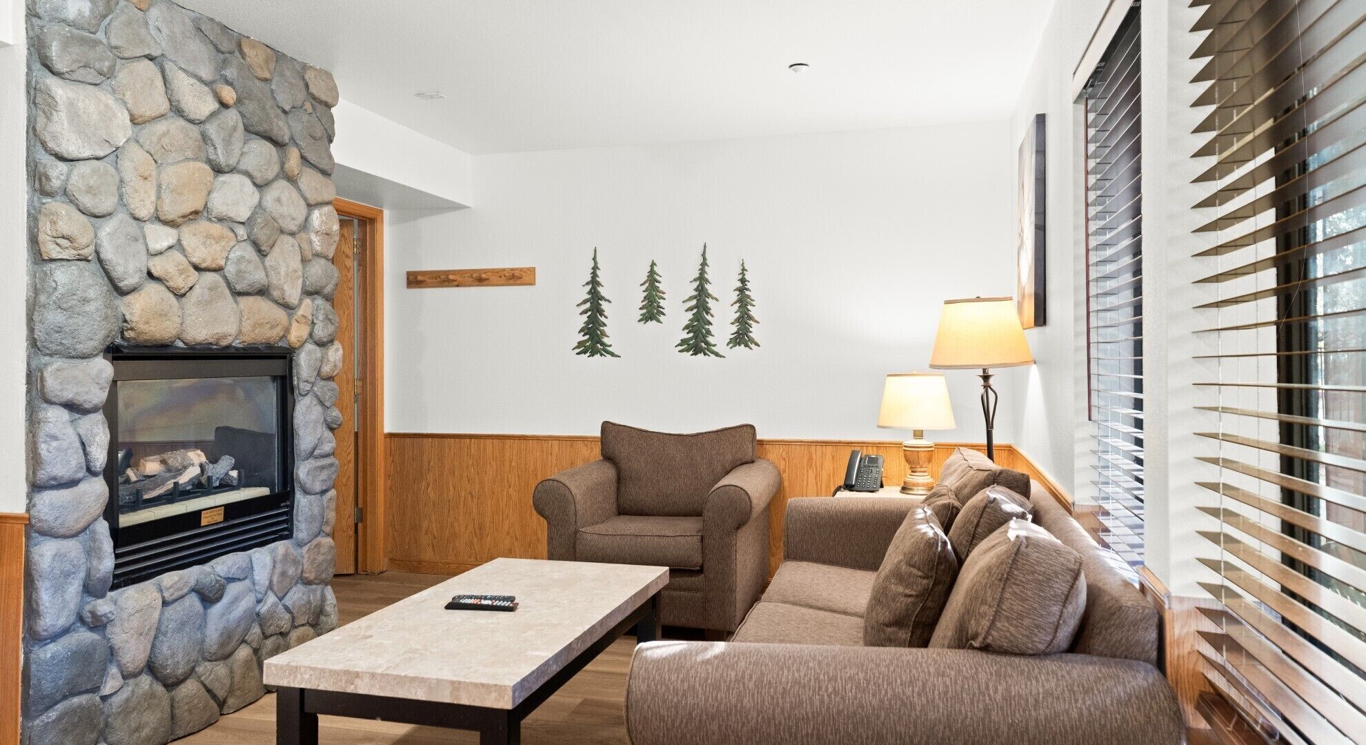 Standard Condo, 2 Bedrooms, Fireplace | Living area | 42-inch flat-screen TV with cable channels, fireplace, books