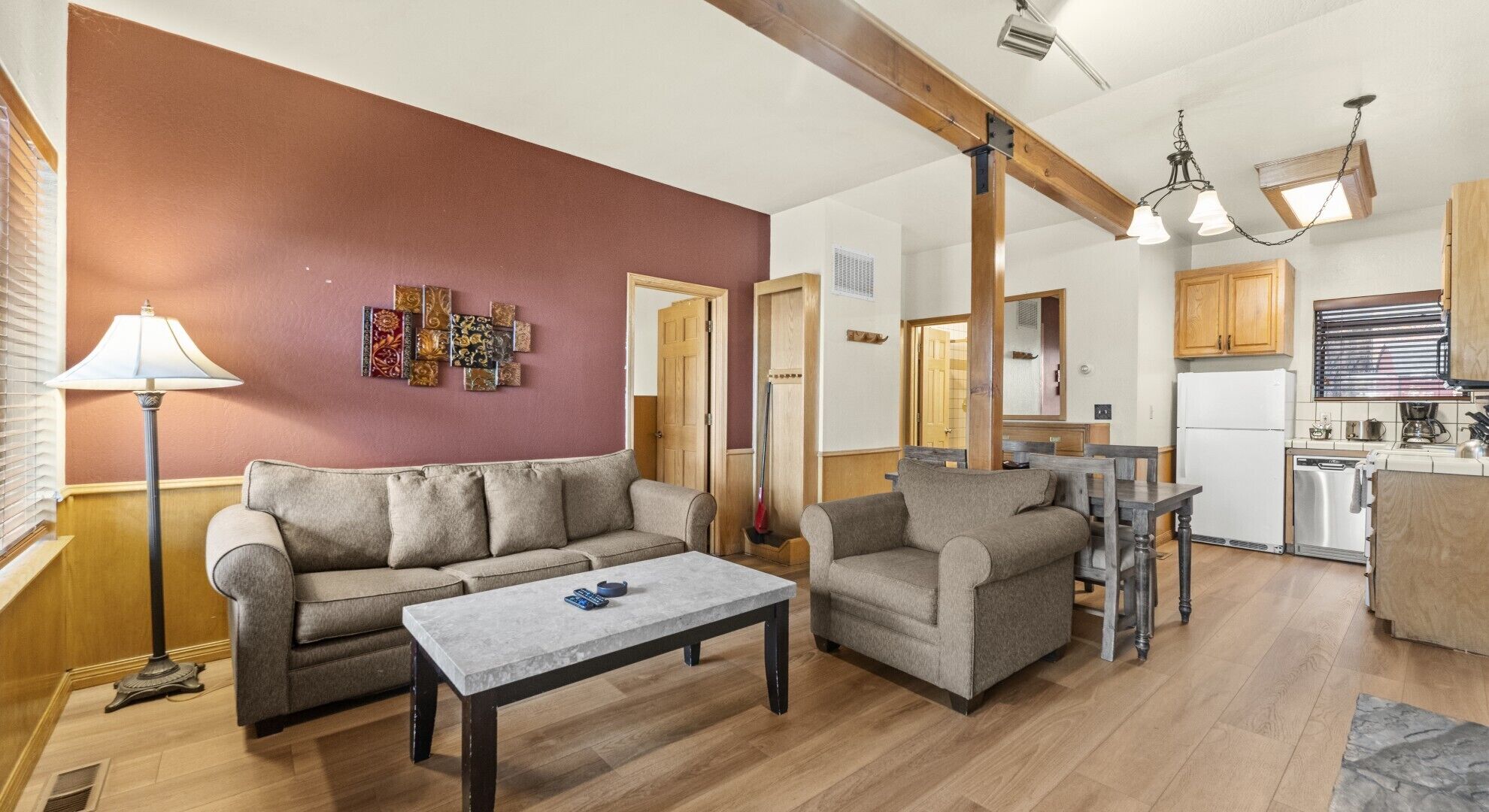 42-inch flat-screen TV with cable channels, fireplace, books