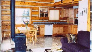 Rumah, 3 kamar tidur, pemandangan teluk | Dapur pribadi | Lemari es besar, microwave, kompor, dan mesin pencuci piring