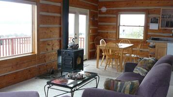 House, 3 Bedrooms, Bay View | Living room