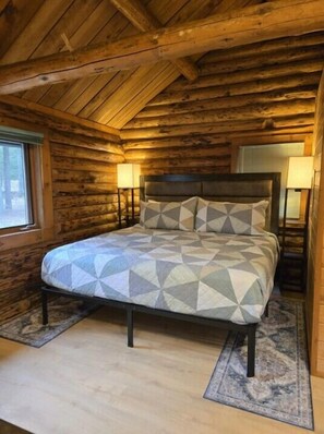 Peterson Cabin  | Free WiFi, bed sheets - Box Canyon Cabins (Seward)