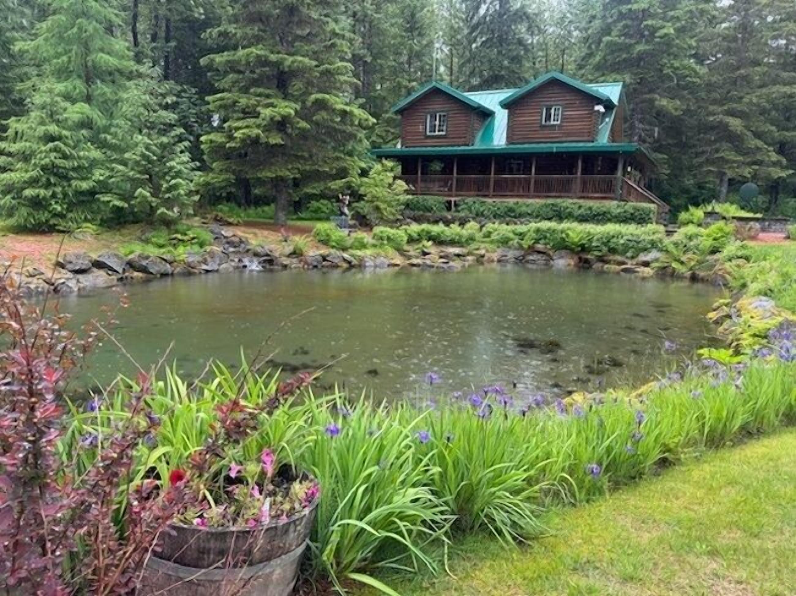 Moose Cabin  | Free WiFi, bed sheets