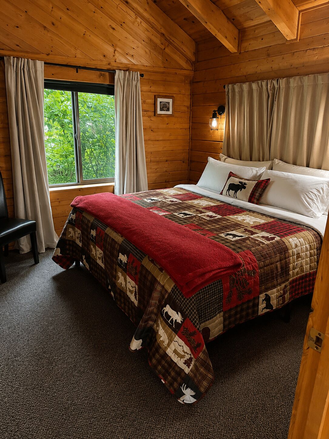 Wolf's Den | Free WiFi, bed sheets