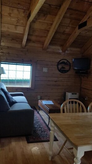Cabane Familiale, 2 chambres | Coin séjour