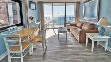 Kondominium, 1 kamar tidur, balkon, pemandangan samudra | Area keluarga | TV layar datar