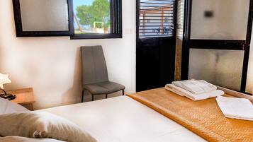 Minibar, bureau, lits pliants/supplémentaires, Wi-Fi gratuit