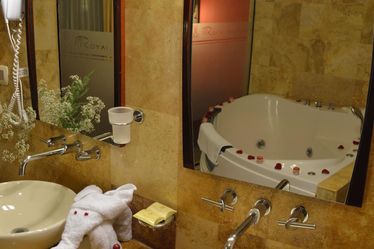 presidential suite | premium bedding, minibar, in-room safe, soundproofing