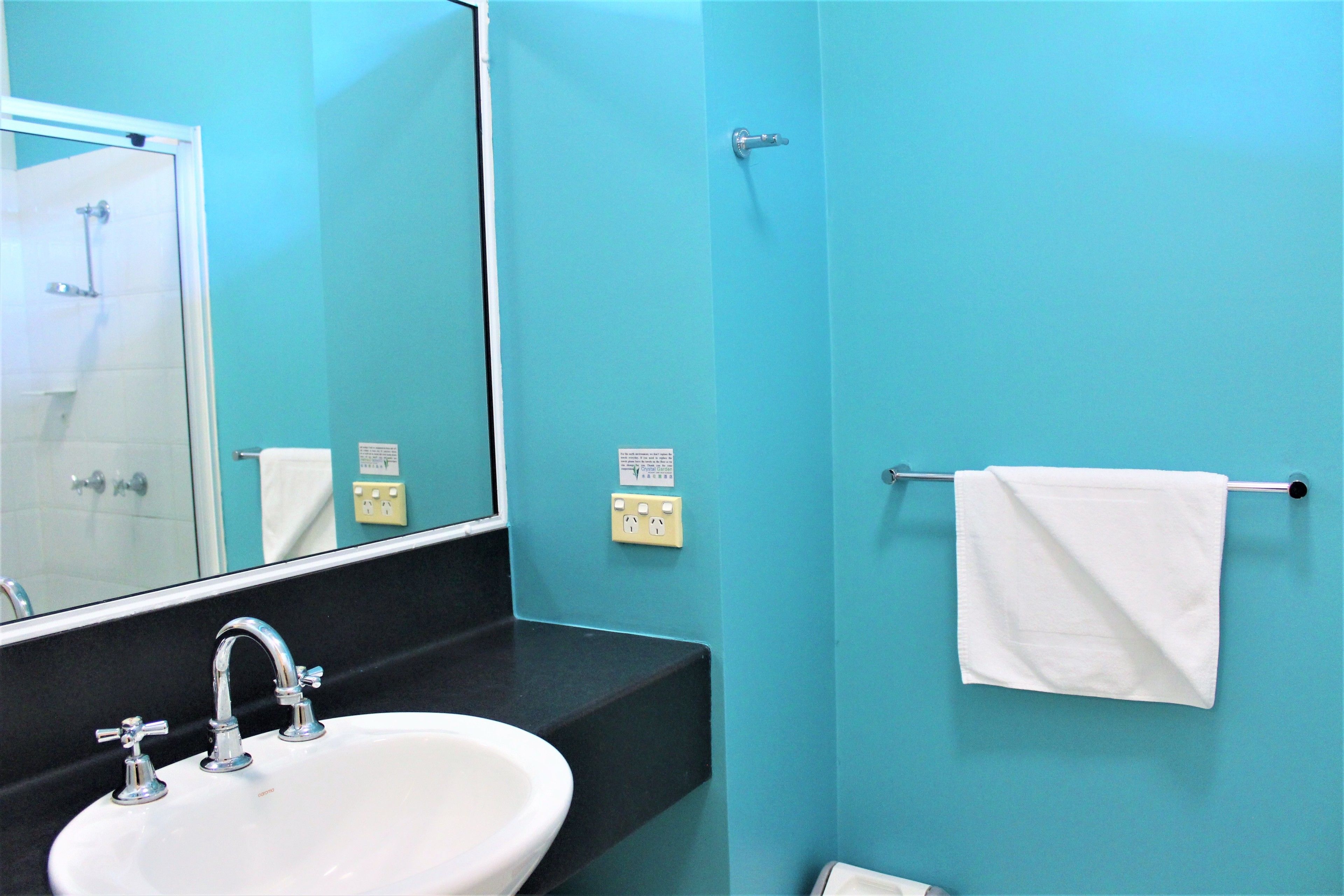 shower, free toiletries, hair dryer, towels