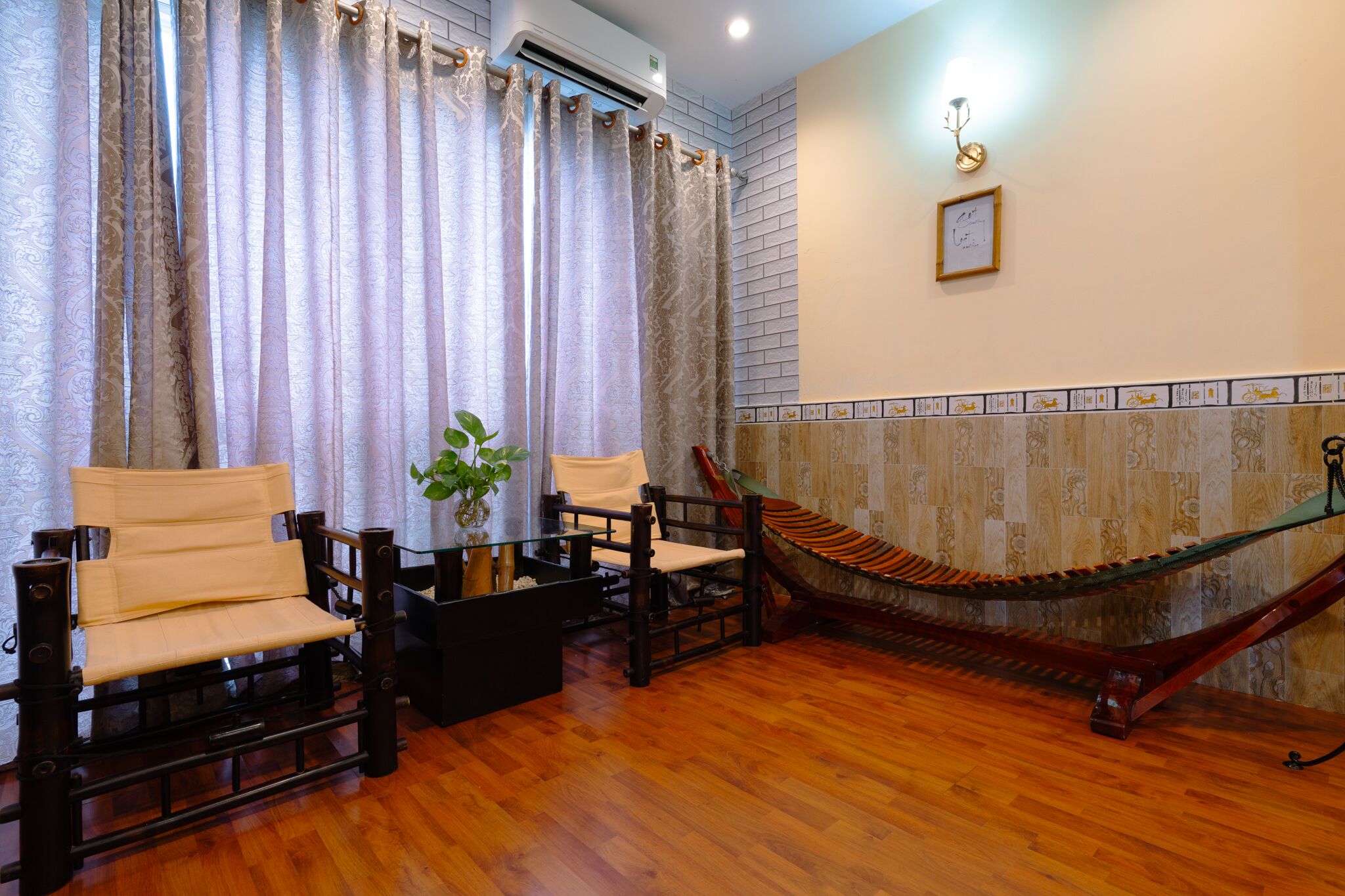 premier room | 1 bedroom, minibar, in-room safe, desk