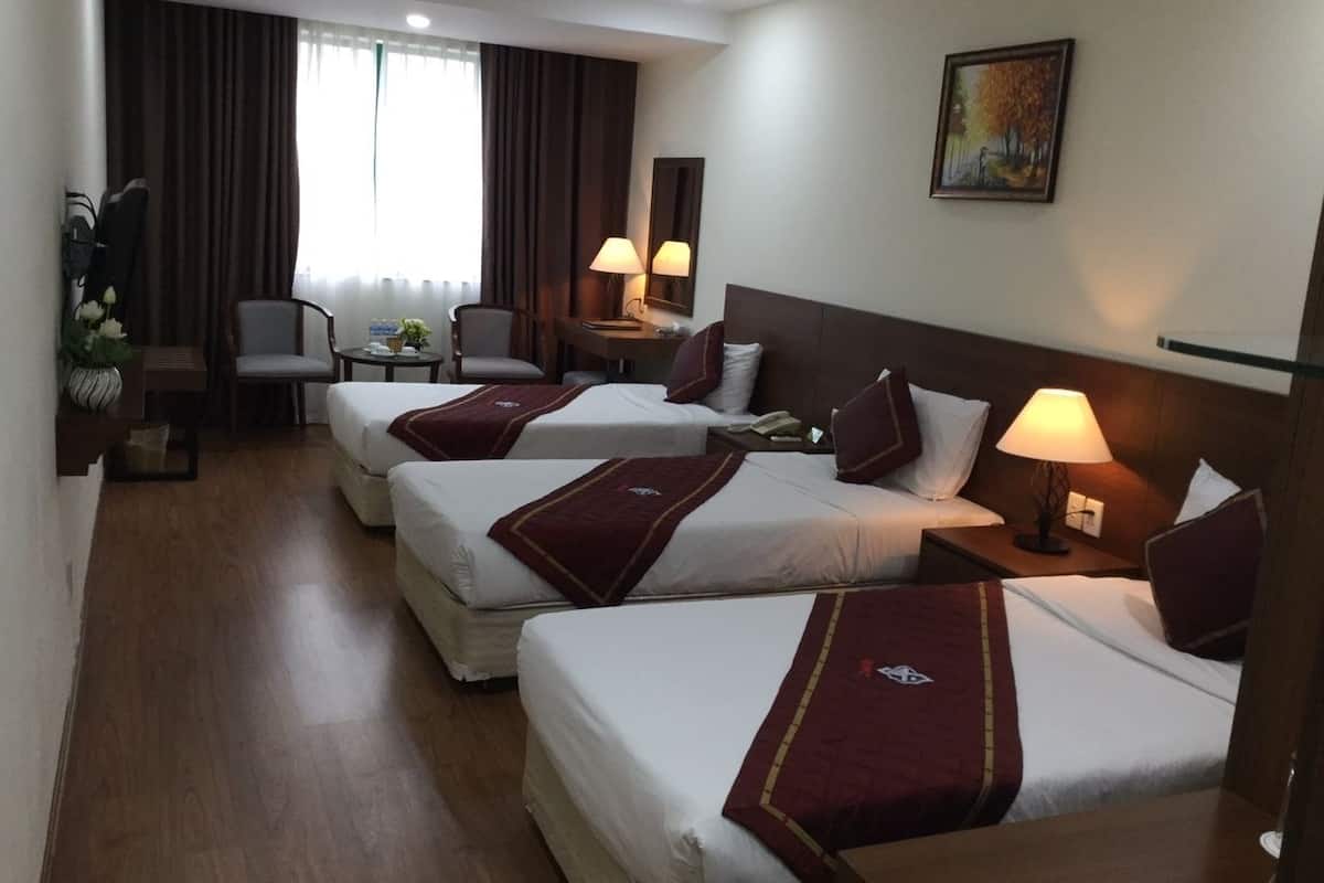Minibar, desk, blackout curtains, free WiFi