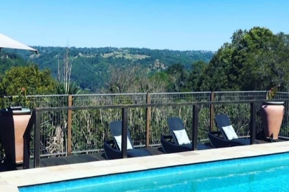 Montville Holiday Apartments