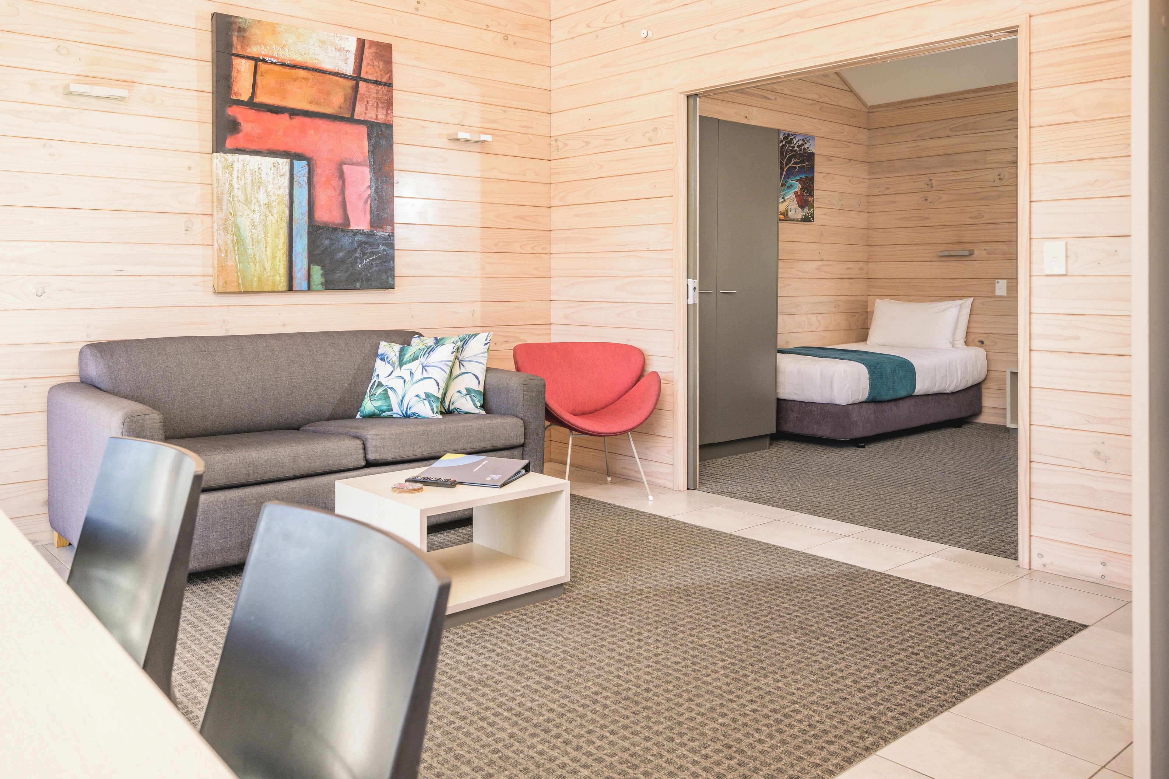 Superior Ocean View 1 Bedroom Villa | Area soggiorno | Tavolo da calcetto, tavolo da ping pong