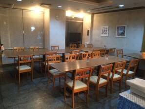Free buffet breakfast