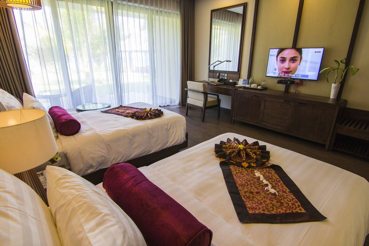 Beach Front Villa Suite Twin | Minibar, in-room safe, desk, blackout curtains