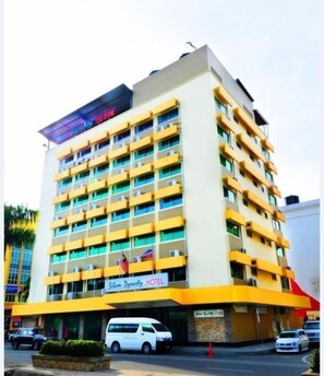 Exterior - Silam Dynasty (Lahad Datu)