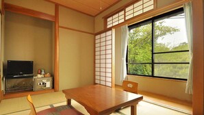 Room - Onoue Ryokan (Karatsu)