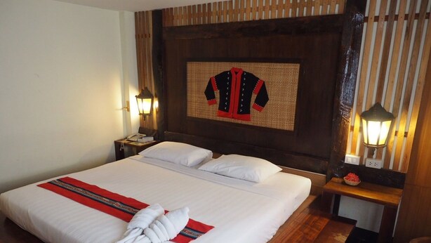 Room - Phumanee Home (Fang)
