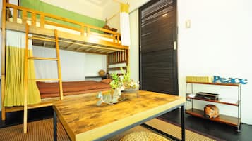 Quadruple Room | Individually furnished, free WiFi, bed sheets