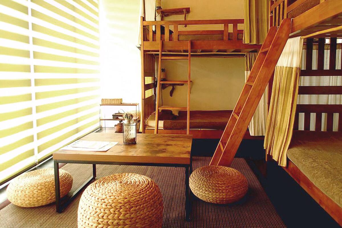 Quarto quádruplo | Opções para refeição no quarto