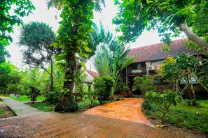 Minibar, Zimmersafe, Schreibtisch, kostenloses WLAN