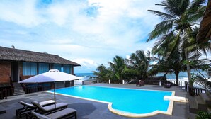 Outdoor pool - Mai Spa Resort (Phu Quoc)