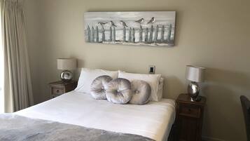 Premium bedding, individually decorated, individually furnished, desk