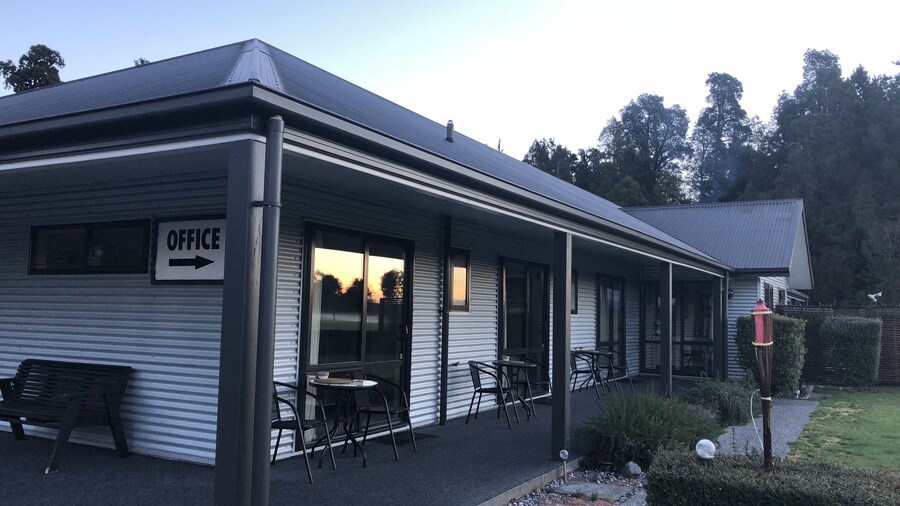 Lake Brunner Longhouse