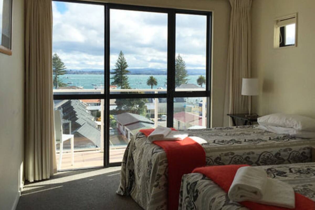 Premium bedding, iron/ironing board, WiFi (free), individually decorated