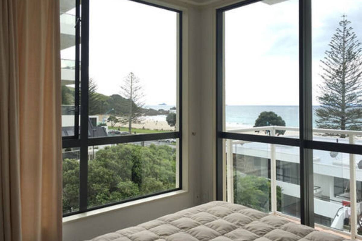 Premium bedding, iron/ironing board, WiFi (free), individually decorated
