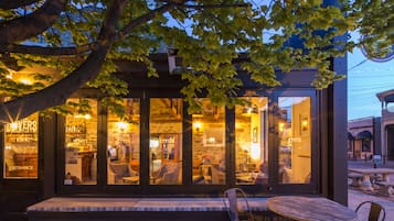 Bar (på overnatningsstedet)
