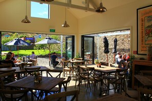 Lunch and dinner served - Olivers Central Otago (Clyde)