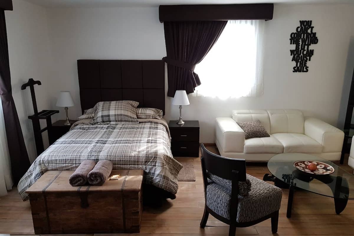 Iron/ironing board, free WiFi