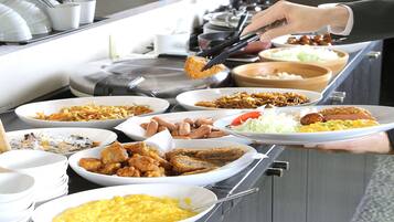 Daily Japanese breakfast (JPY 800 per person)