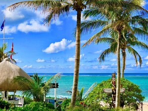 Beach nearby - Pension Moon Villa (Onna)