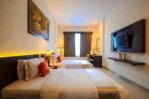 Minibar, desk, rollaway beds, free WiFi - Alqueby Hotel (Bandung)