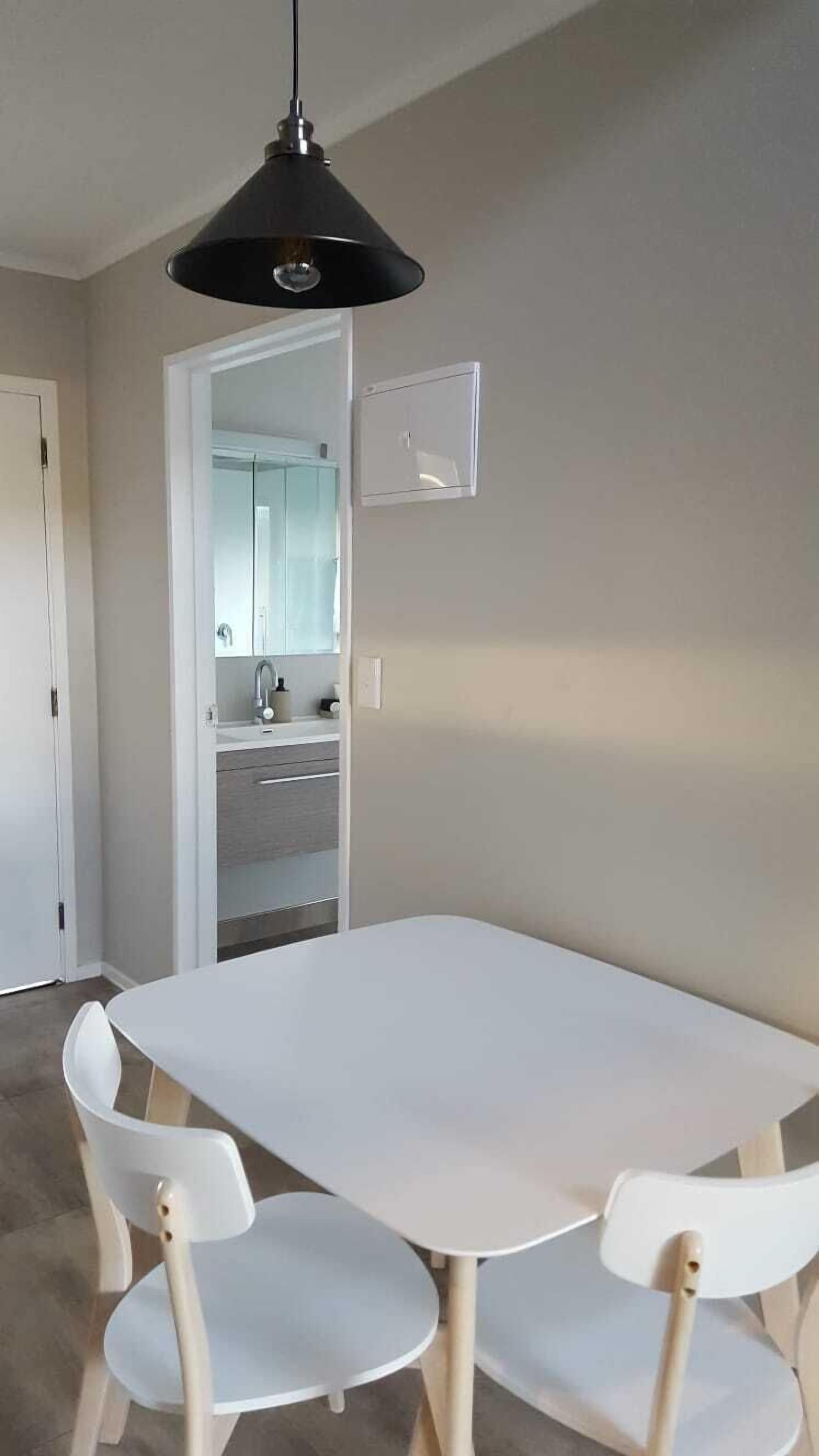 King Studio | In-room dining