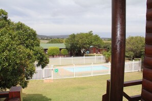 Cabana1 | Außenpool | Außenpool, geöffnet von 08:00 Uhr bis 19:00 Uhr, Liegestühle