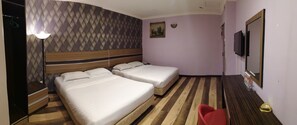 Family Suite | Desk, soundproofing, iron/ironing board (on request) - Sai Villa Hotel (Nilai)
