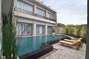 Outdoor pool - Griya Sunset Kuta (Kuta)