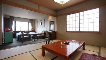 Japanese Western Room | Desk, free WiFi