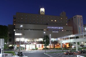 Exterior - Crystal Hotel Minami Senri (Suita)