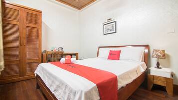 Superior Room | 1 bedroom, minibar, desk, free WiFi