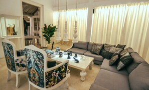 Sala de estar en el lobby