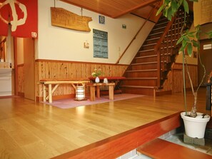 Interior - Shikikaoru Yado Sadae (Kami)