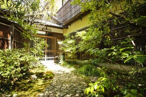 住宿正面