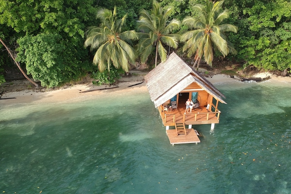 Habitació doble Deluxe, 1 llit de matrimoni, vistes a l'oceà, sobre l'aigua | Vista des de l'habitació