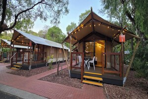 Deluxe Safari Tent - Sleeps 4 | Terrace/patio