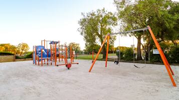 Children’s play area – outdoor