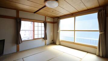 In-room safe, free WiFi