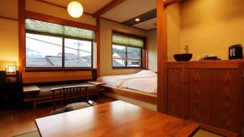 Twin Room | Down comforters, in-room safe, individually decorated, free WiFi